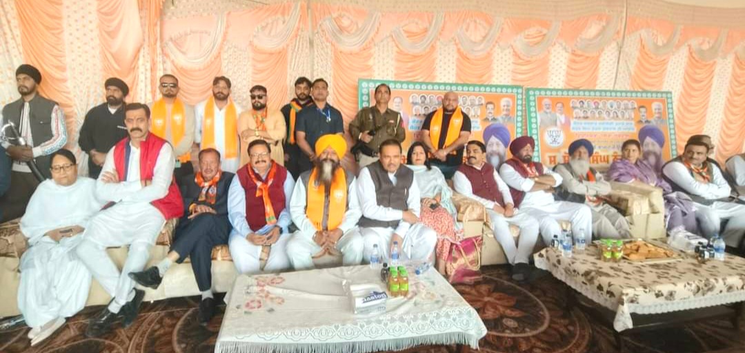 चब्बेवाल विधानसभा क्षेत्र में भाजपा के सोहन सिंह ठंडल को भारी जनसमर्थन मिल रहा है